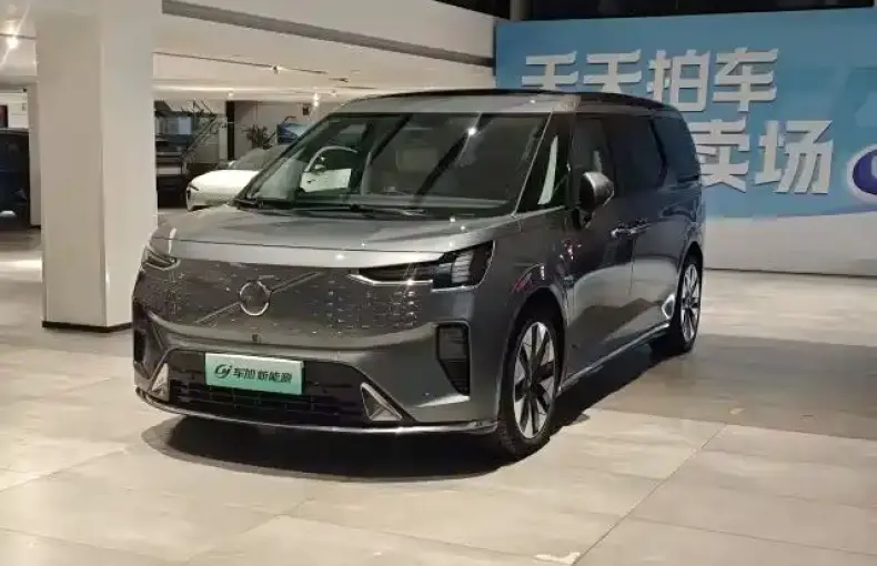 Volvo EM90 2024 из Китая