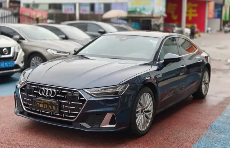 Audi A7L 2024 из Китая