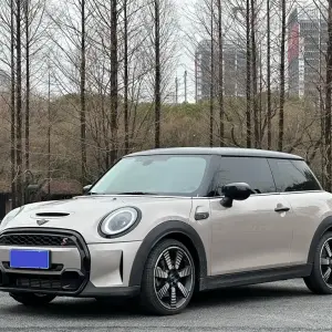 MINI Mini 2021 192 л.с. из Китая
