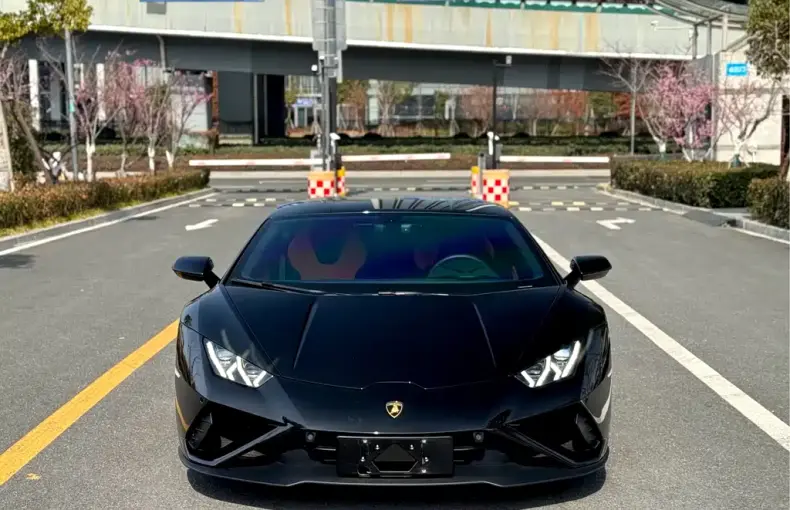 Lamborghini Huracán 2023 из Китая