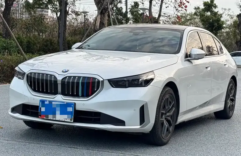 BMW 5 Series 2024 из Китая