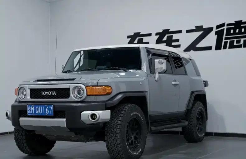 Toyota FJ Cruiser 2024 из Китая