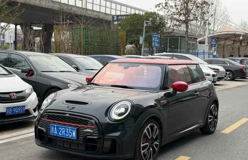 MINI Mini JCW 2022 из Китая