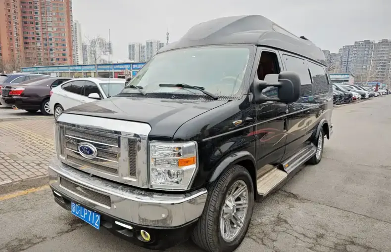 Ford E350 2016 из Китая