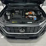 Volkswagen Passat New Energy 2022 211 л.с. из Китая