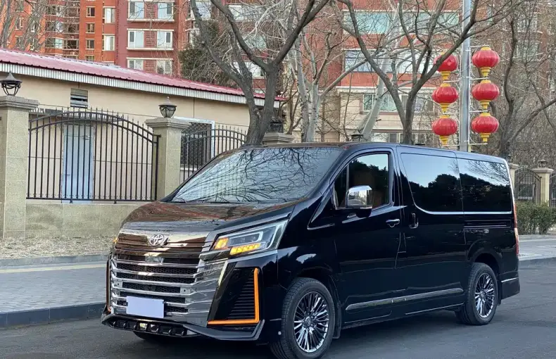Toyota Hiace 2024 из Китая