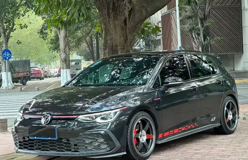 Volkswagen Golf GTI 2022 из Китая