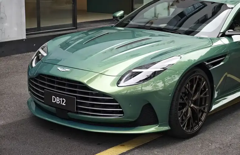 Aston Martin DB12 из Китая