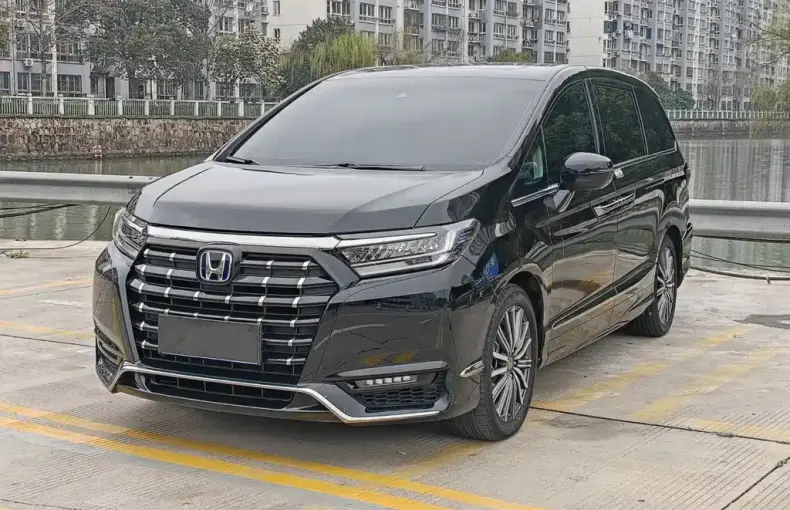 Honda Elysion 2023 из Китая