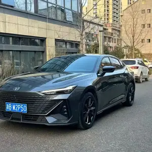 Changan UNI-V 2023 из Китая
