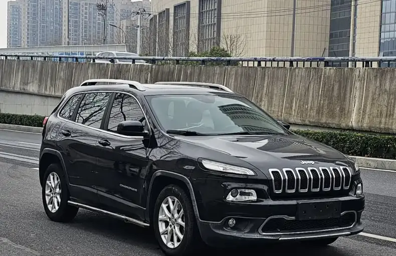 Jeep Cherokee 2017 из Китая