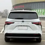 Toyota Sienna 2023 из Китая