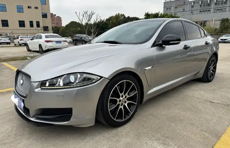 Jaguar XF 2013 из Китая