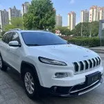 Jeep Cherokee 2016 175 л.с. из Китая