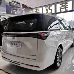 Buick GL8 2026 237 л.с. из Китая