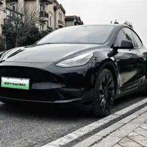 Tesla Model Y 2023 из Китая