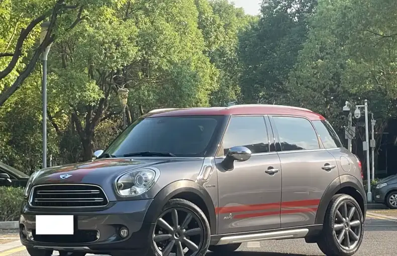 MINI Mini Countryman 2017 из Китая