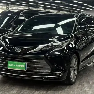 Toyota Sienna 2023 из Китая