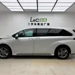 Toyota Sienna 2023 из Китая