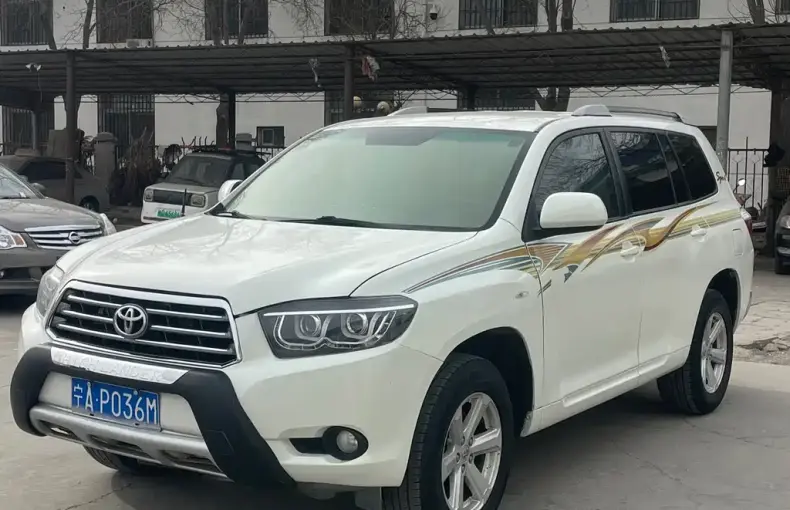 Toyota Highlander 2011 из Китая