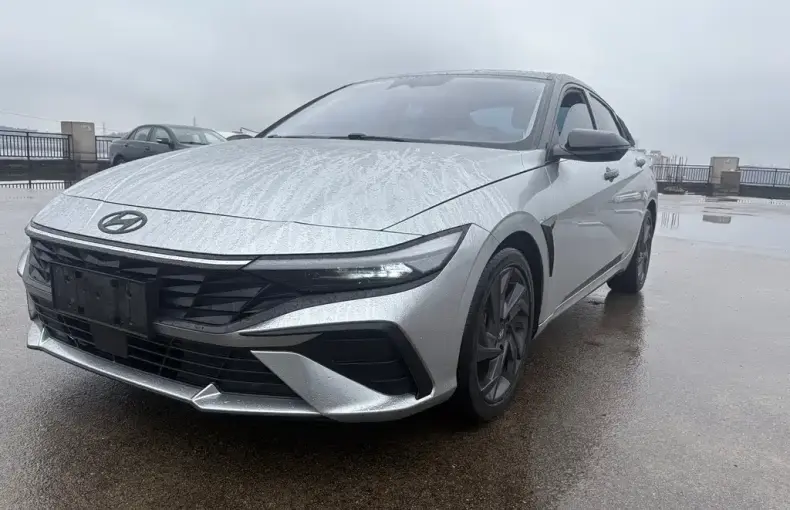 Hyundai Elantra 2024 из Китая