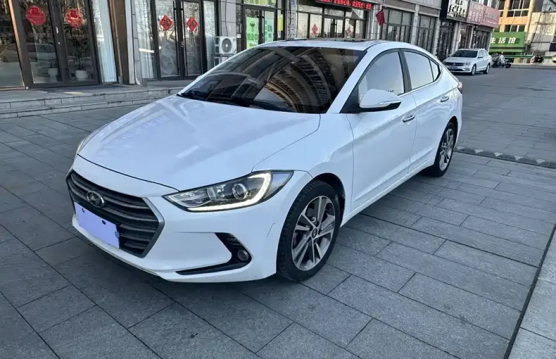 Hyundai Elantra 2018 из Китая