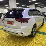 Mitsubishi Outlander 2021 166 л.с. из Китая