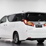 Toyota Alphard 2021 из Китая