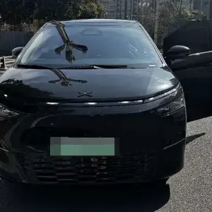 XPeng X9 2025 из Китая