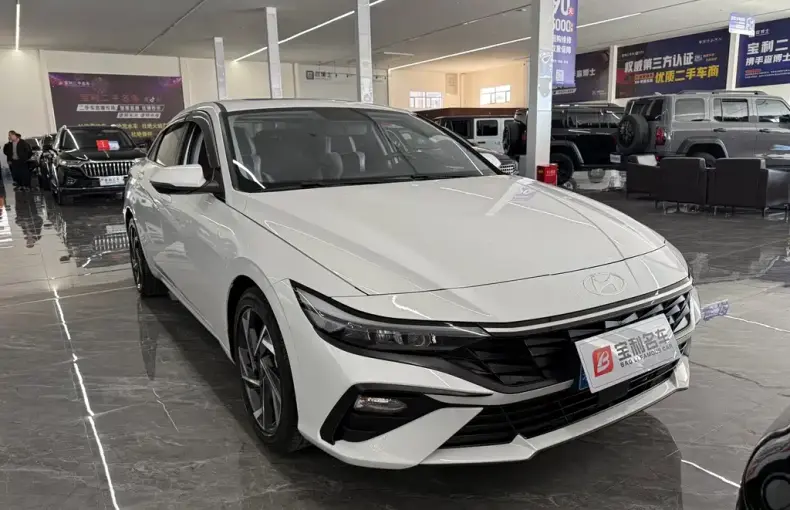 Hyundai Elantra 2024 из Китая