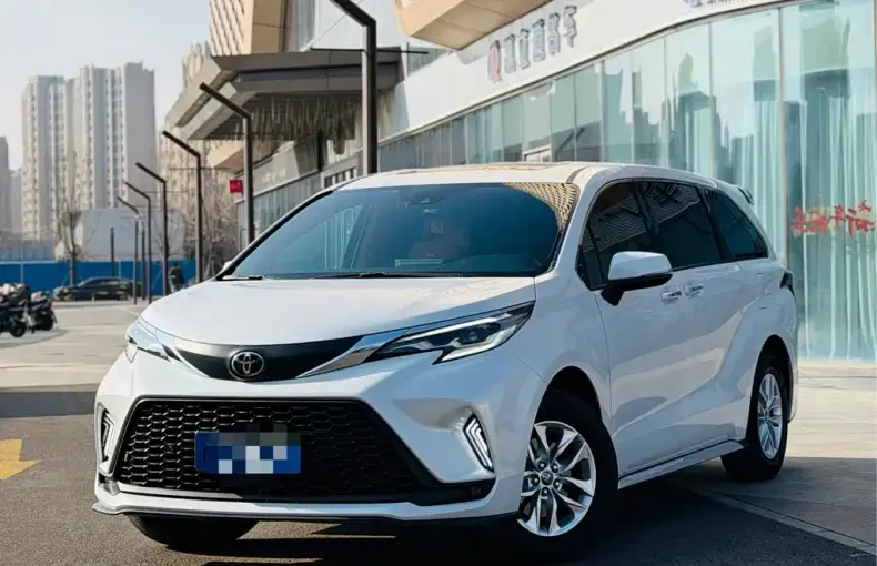 Toyota Granvia 2024 из Китая