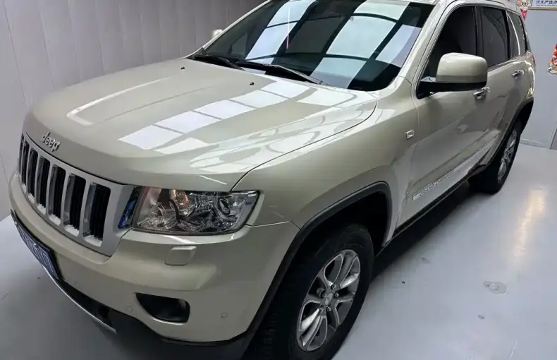 Jeep Grand Cherokee (Import) 2011 из Китая