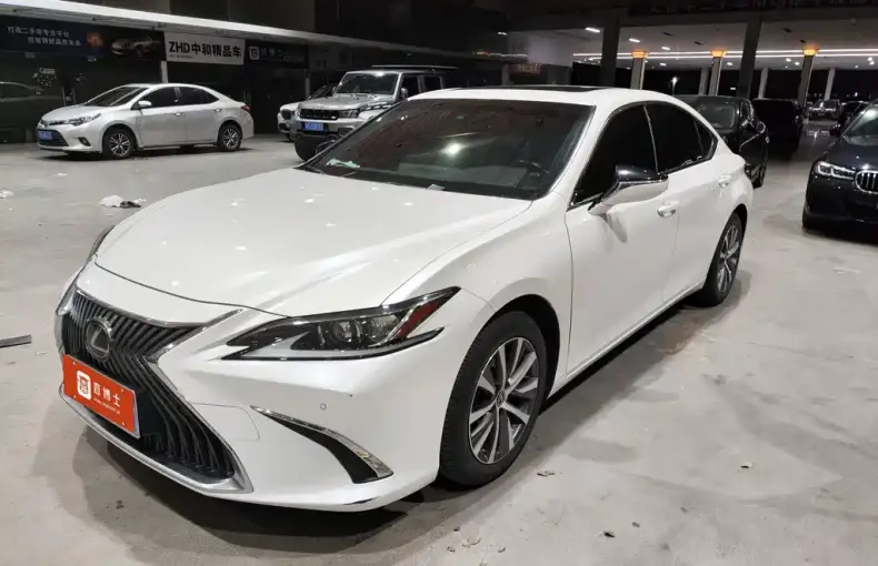 Lexus ES 2020 из Китая