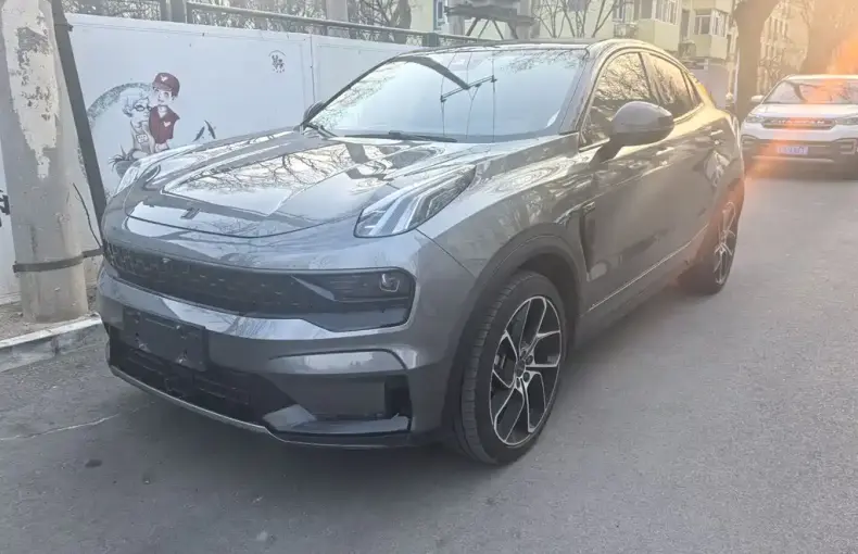 Lynk & Co 05 2020 из Китая