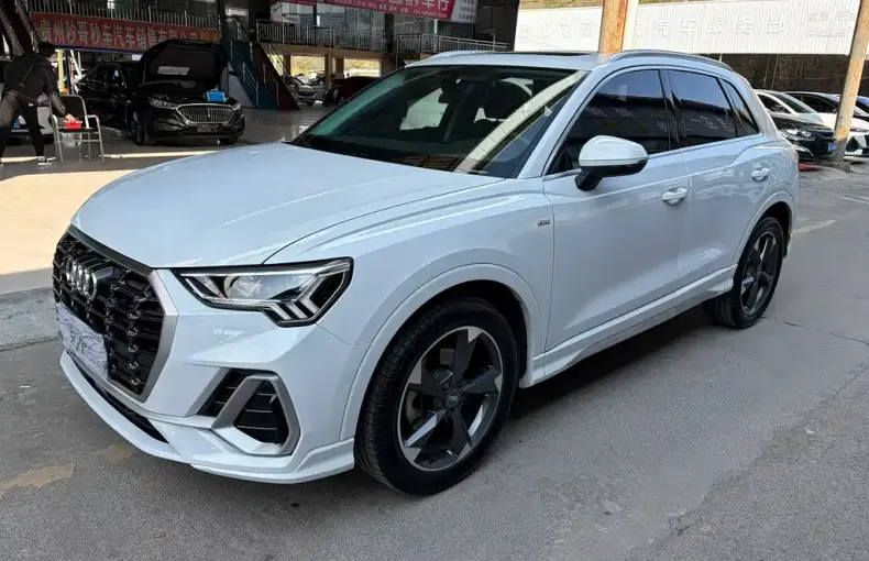 Audi Q3 2021 из Китая