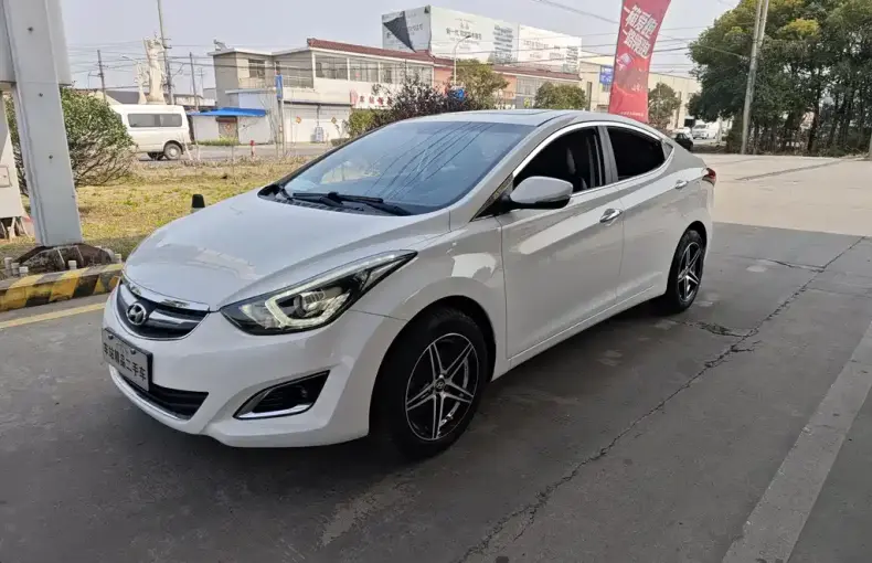 Hyundai Elantra Langdong 2017 из Китая