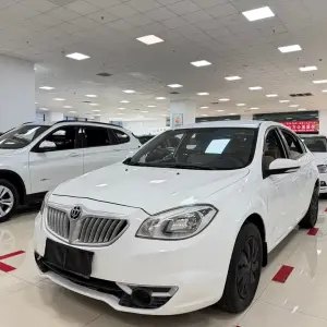 Zhonghua H330 2015 из Китая