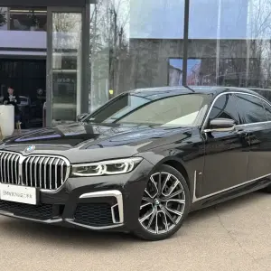 BMW 7 Series 2020 из Китая