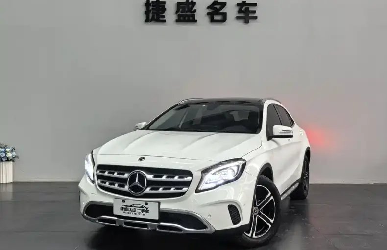 Mercedes-Benz GLA 2018 из Китая