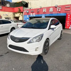Hyundai Verna 2014 из Китая