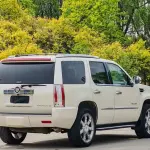 Cadillac Escalade 2007 из Китая
