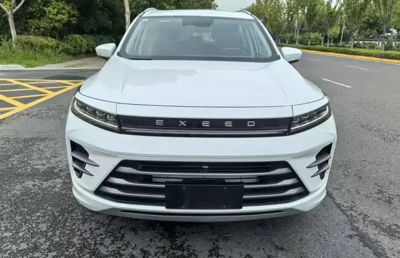 Exeed Zhaofeng C-DM 2023 из Китая