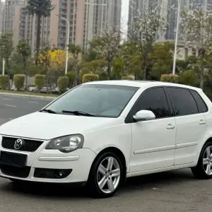 Volkswagen Polo 2010 из Китая