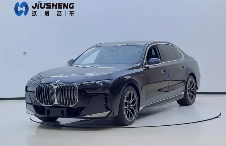 BMW 7 Series 2024 из Китая