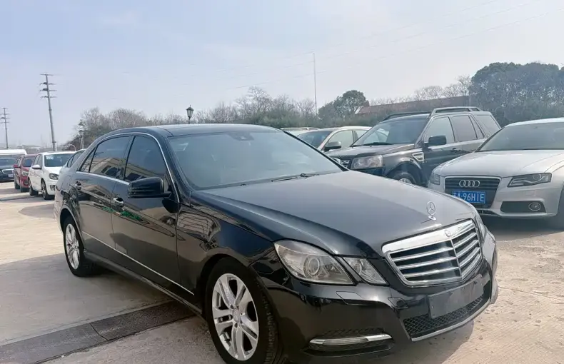 Mercedes-Benz E-Class 2011 из Китая