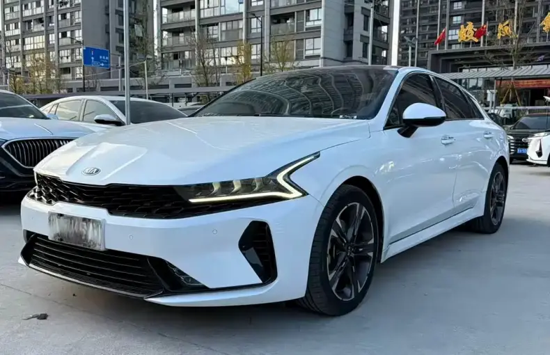 Kia K5 2022 из Китая