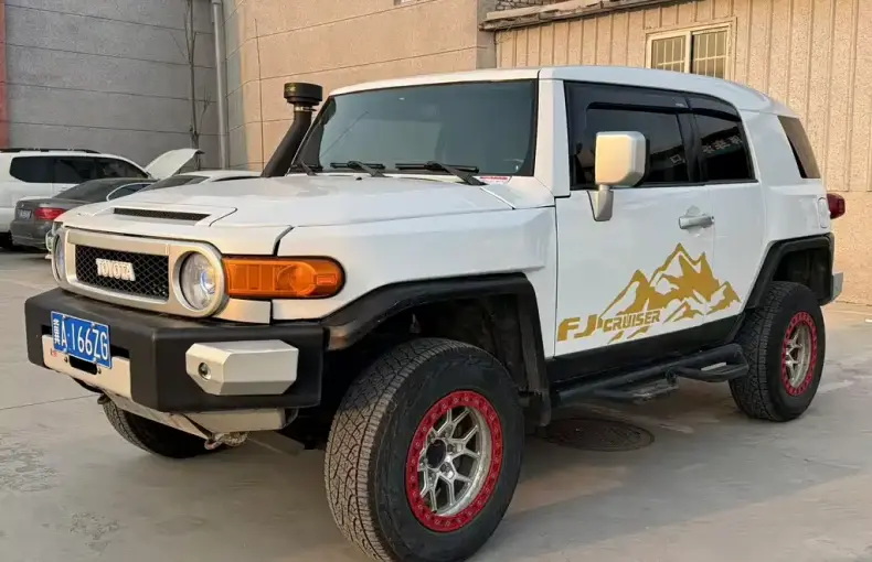 Toyota FJ Cruiser 2008 из Китая