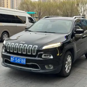 Jeep Cherokee 2016 из Китая