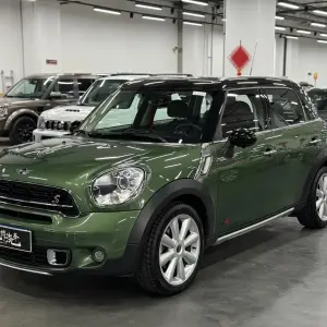 MINI Mini Countryman 2016 из Китая