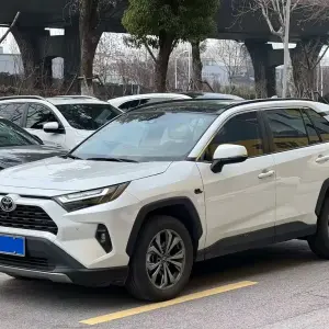 Toyota RAV4 2024 из Китая